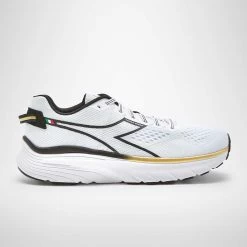 Diadora Men's Equipe Atomo Running Shoe - White/Gold/Black - Regular (D)