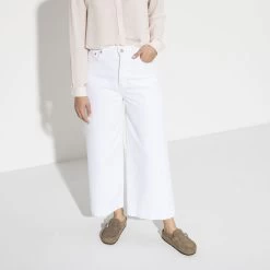 Birkenstock Women's Buckley Suede - Grey Taupe- Medium/Narrow 16 Birkenstock Women's Buckley Suede - Grey Taupe- Medium/Narrow -Sneaker Store 1019490 f look f 1