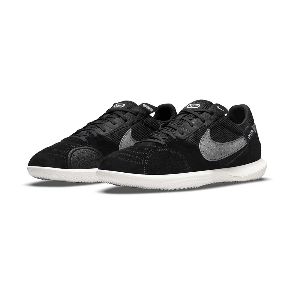 Unisex Nike Streetgato IC Soccer Shoe- Black/Summit White- Regular (D) 5 Unisex Nike Streetgato IC Soccer Shoe- Black/Summit White- Regular (D) - Image 3