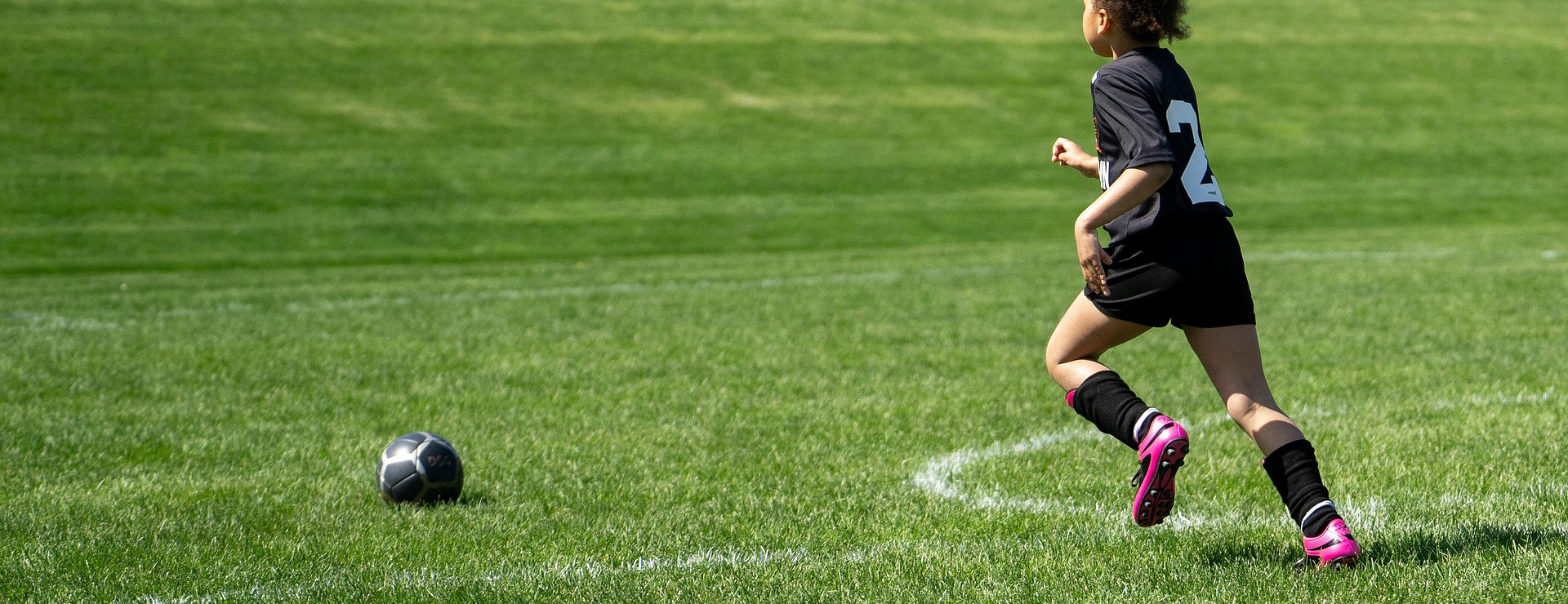 Sneaker Store -Sneaker Store soccer 7392844 1920